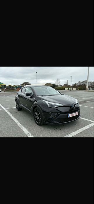 Toyota CHR 2020.  Hybrid.      Adusa recent acuma
