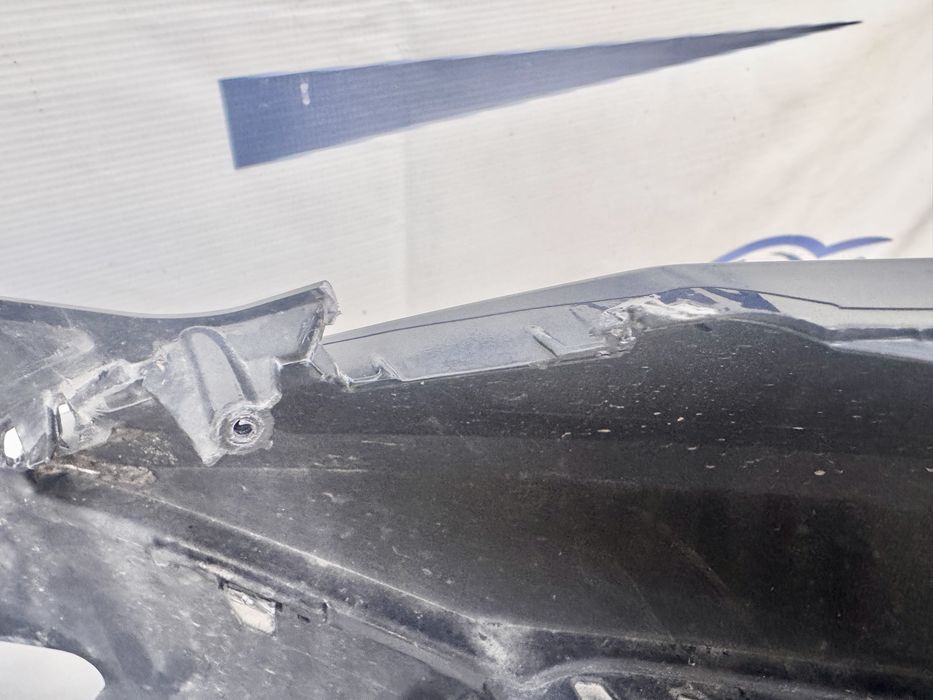 Bara fata Audi RS Q8 facelift dupa 2024 cod 4M8807437P