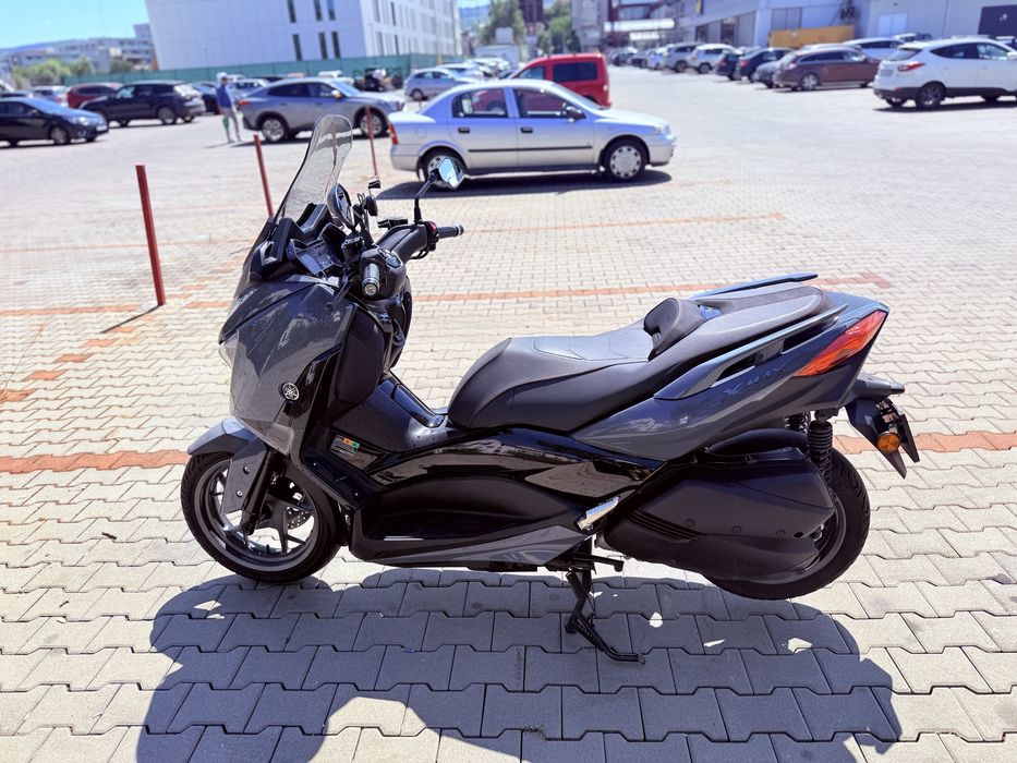 Yamaha xmax 300