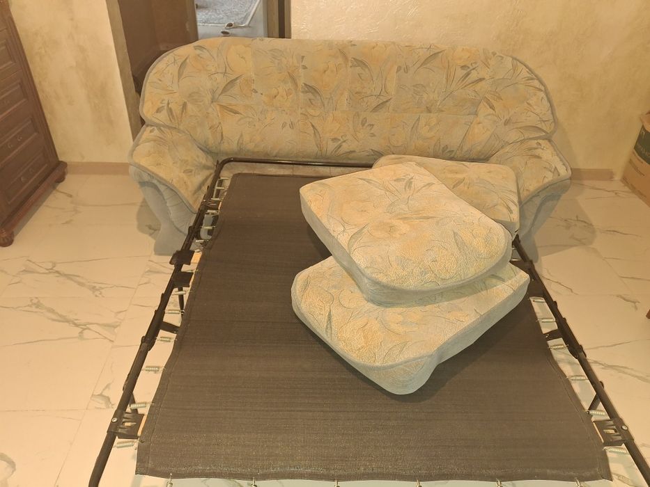 Б/у раскладной диван + кресло