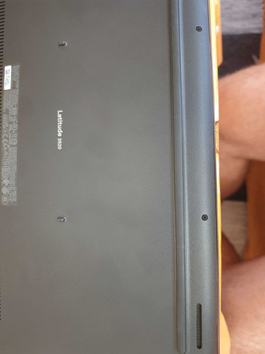 Лаптоп Dell Latitude 3520 16gb