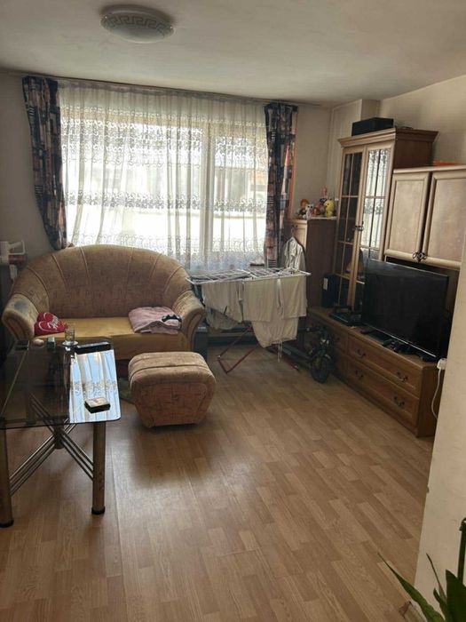 Продава се Двустаен апартамент в Варна, Цветен квартал - 75 кв.м за 2120 €/кв.м - Снимка #1