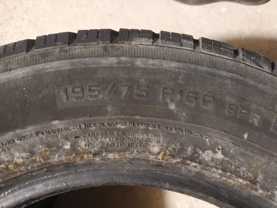 Anvelope 205 65 16C  // 215 75 16C vară // 195 75 16C
