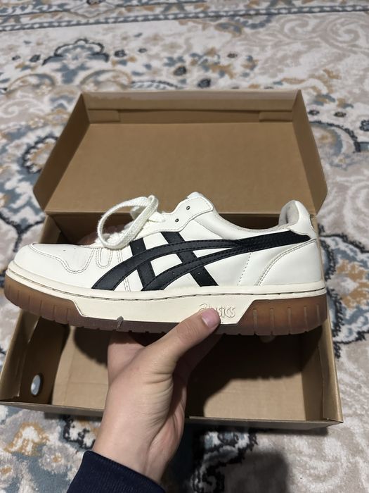 Asics court mz caramel