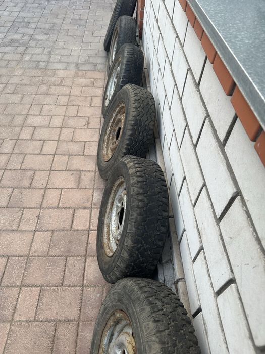 Продам резину от москвича м-412