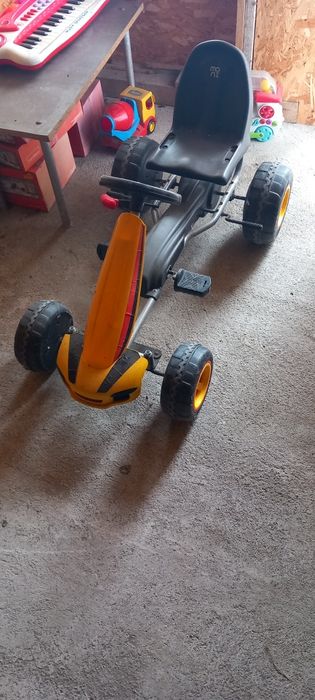 Cart cu pedale pentru copii