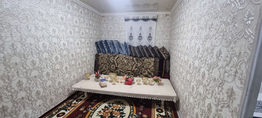 Mirzo Ulugʻbek tumani.  Carbon MFY. Shabboda 1-tor. 8-uy.