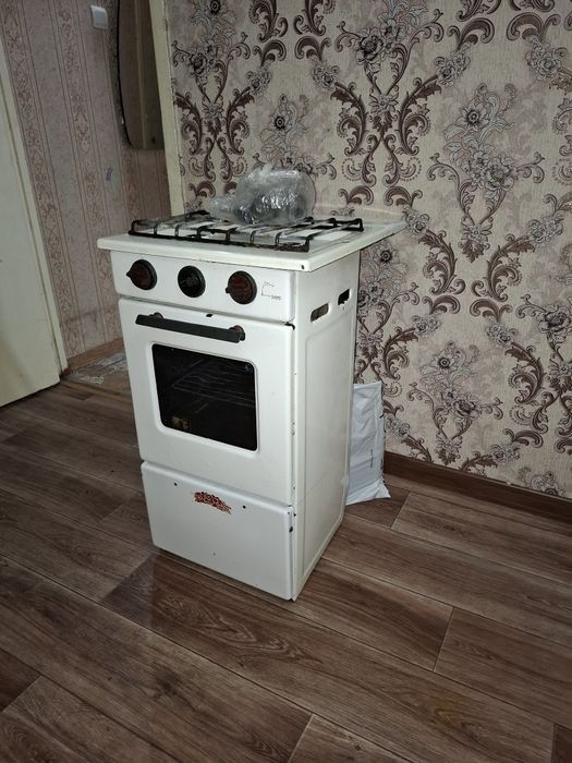 Газовая плита две конфорки