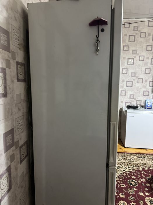 Холодильник LG на запчасть