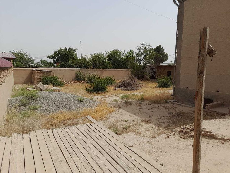 Барча шароитларга эга бўлган ховли уй-жой сотилади.