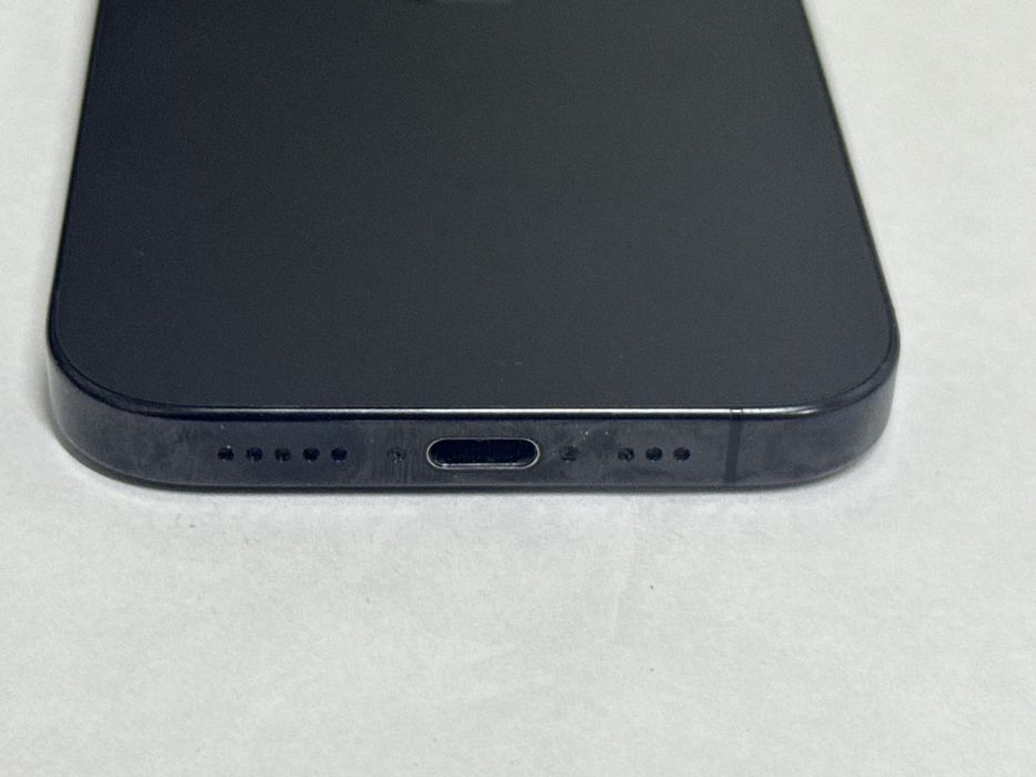 Телефон іphone16 pro