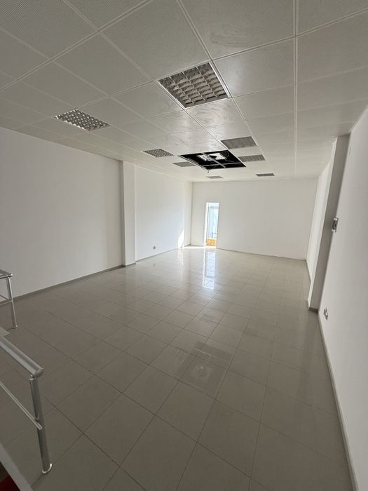 Spatiu comercial Voluntari Afumati Ilfov