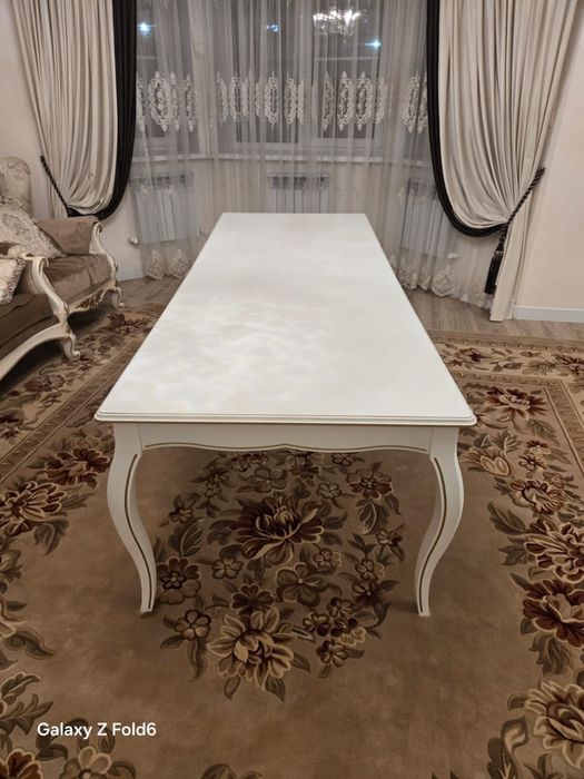 Продам стол для зала
