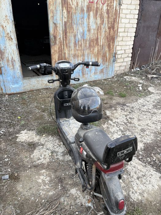 Электронный скутер Sk8