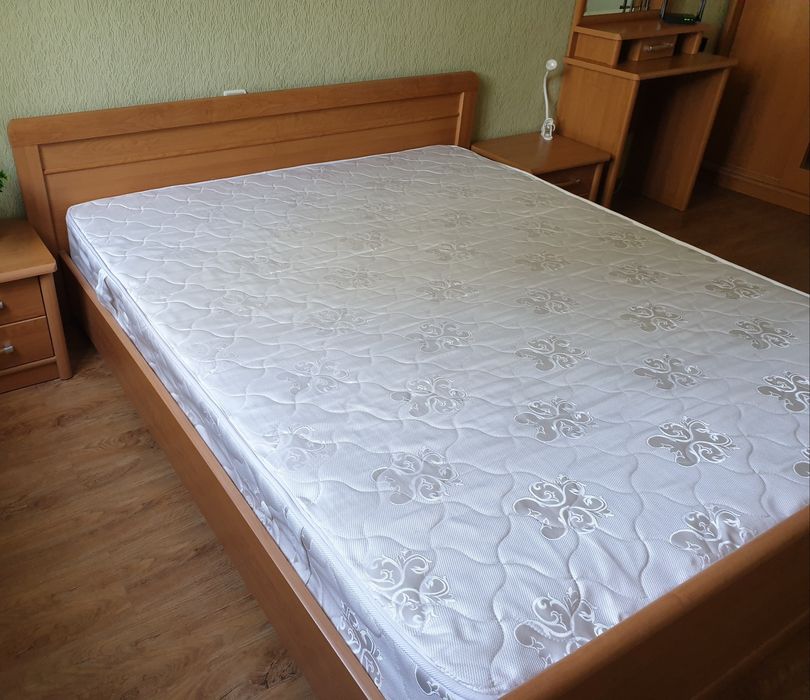 Двухспальная кровать с ортопедическим матрасом, Польша