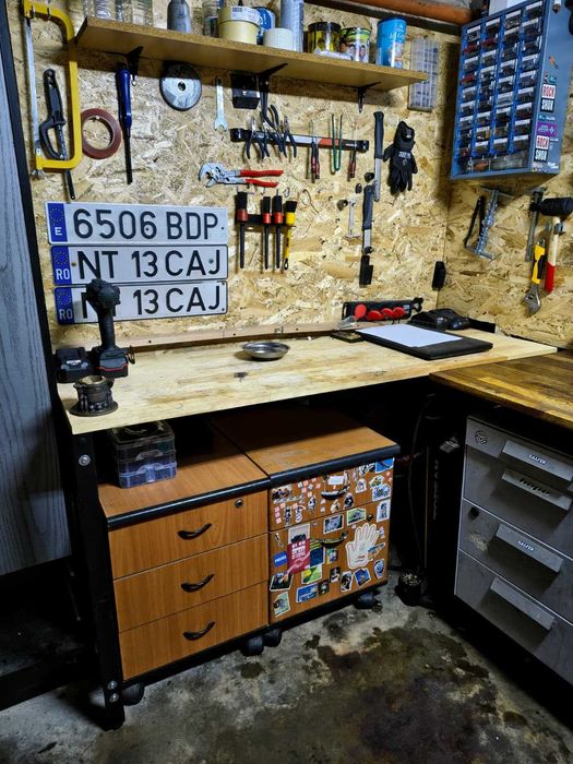 Bancuri de lucru, 2 tipuri. Cadre metalice. 120 sau 150cm + menghina