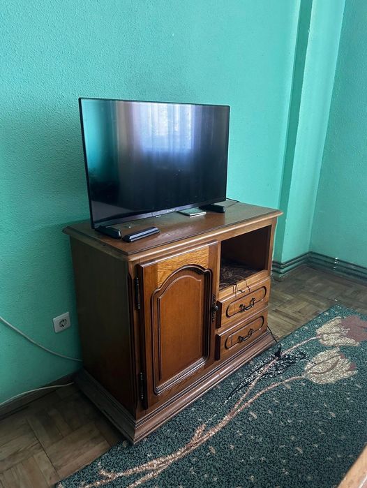 Inchiriez apartament cu doua camere!