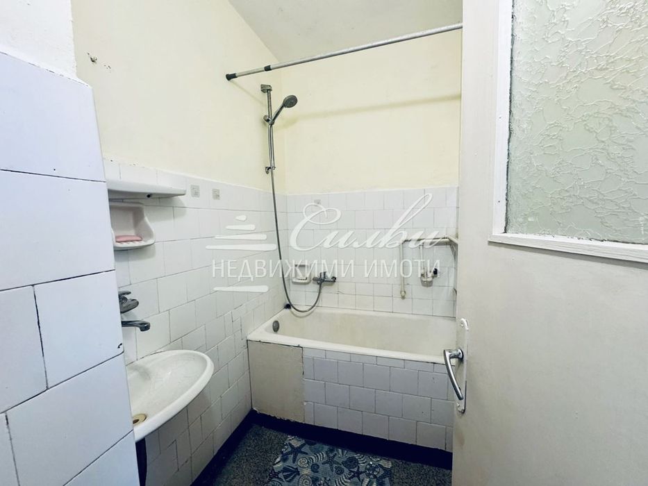 Продава се Многостаен апартамент в Шумен, Математическа гимназия - 110 кв.м за 719 €/кв.м - Снимка #10