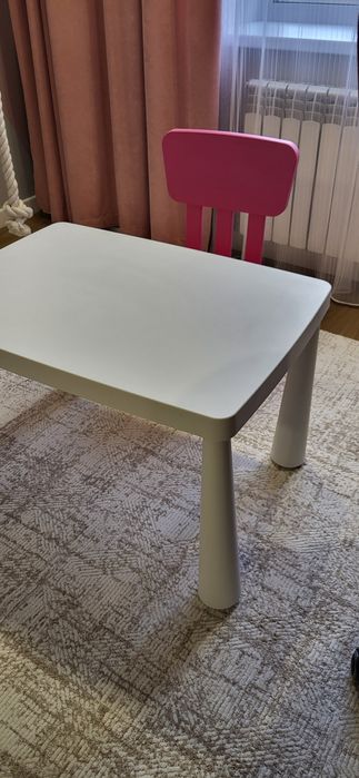 Стол и стульчик детский Икеа