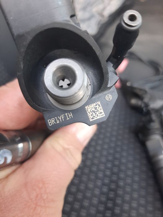 Продавам дюзи за Спринтер 2.2  2007г