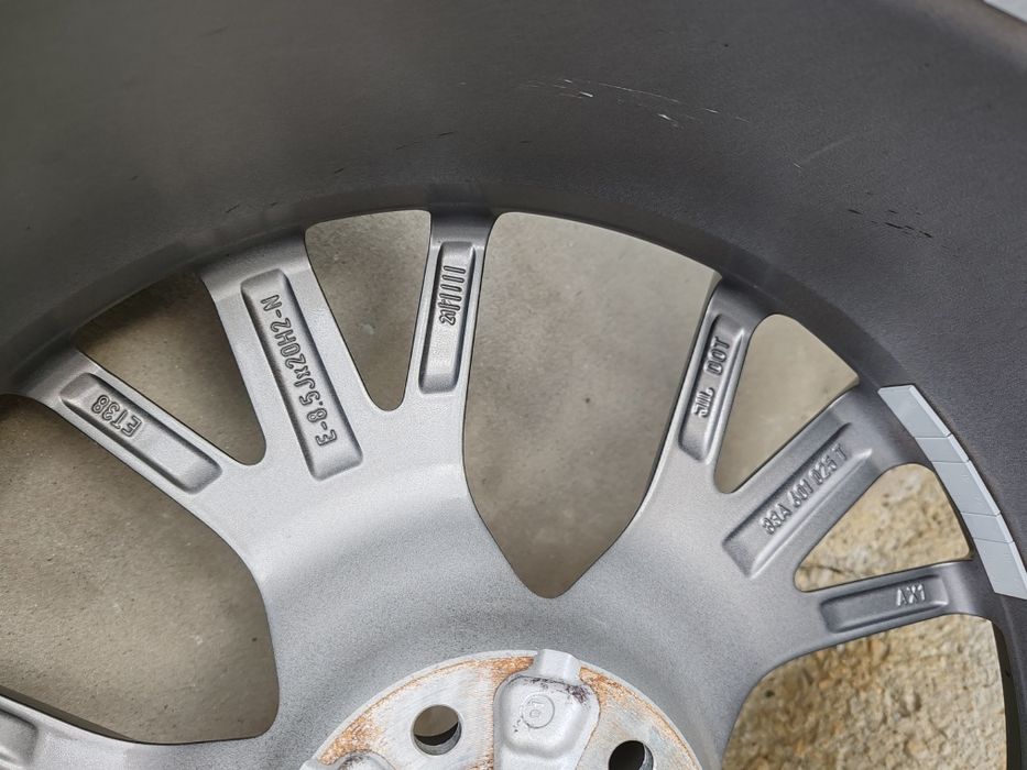 Ауди 20 цола, Audi Q3 , SQ3