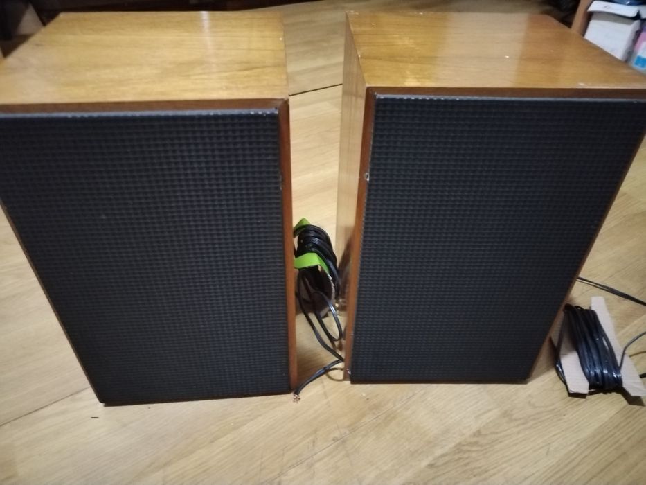 Pick-up Tesla NZC 150 stereo cu boxe