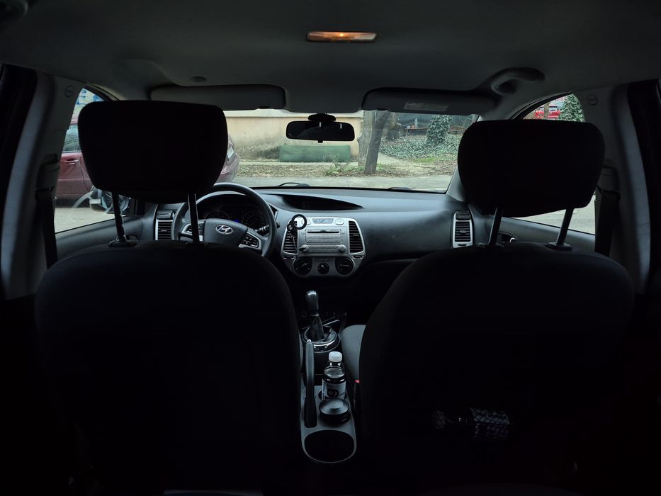 Hyundai i20 diesel 2011 – consum mic, întreținută, anvelope vară/iarnă