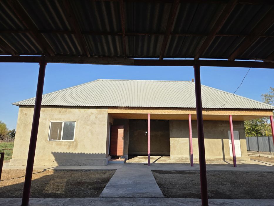 Үй сатылады    .