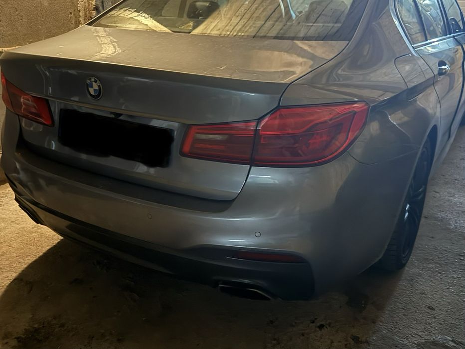 Bmw G30 530i На части 2018 година