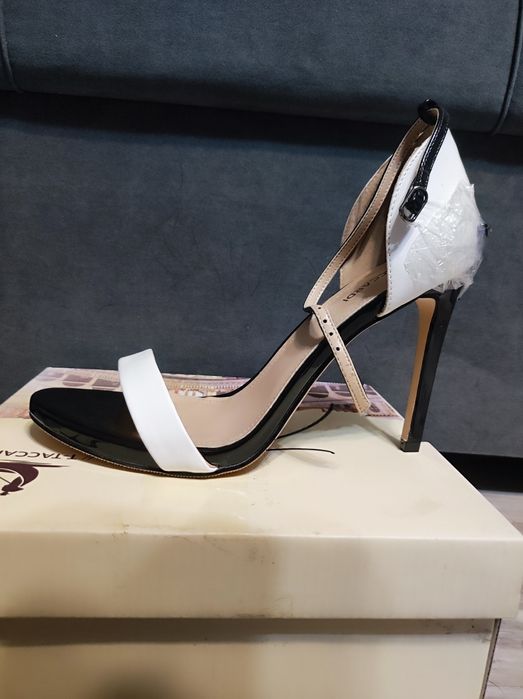 Женская обувь новая