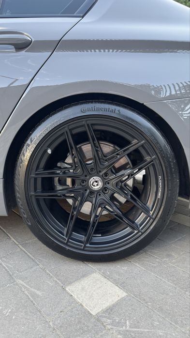 Продам кованые диски с резиной