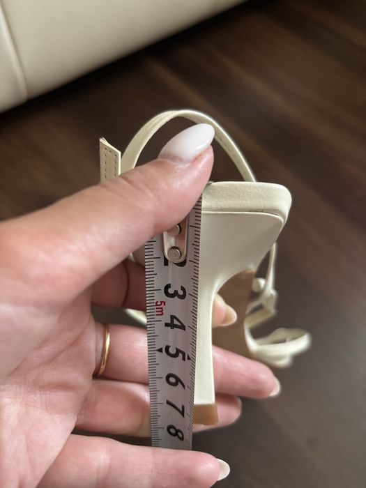 Sandale Zara!Foarte comode!