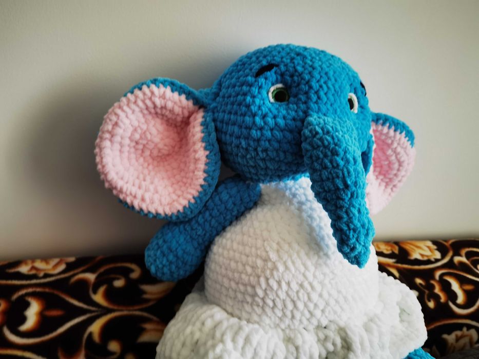 Papusa Elefant crosetat manual