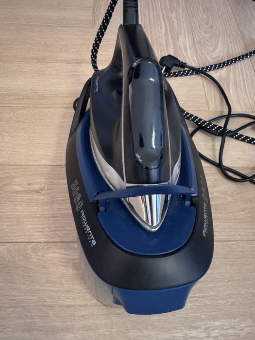 Statie de calcat cu abur Rowenta Turbosteam