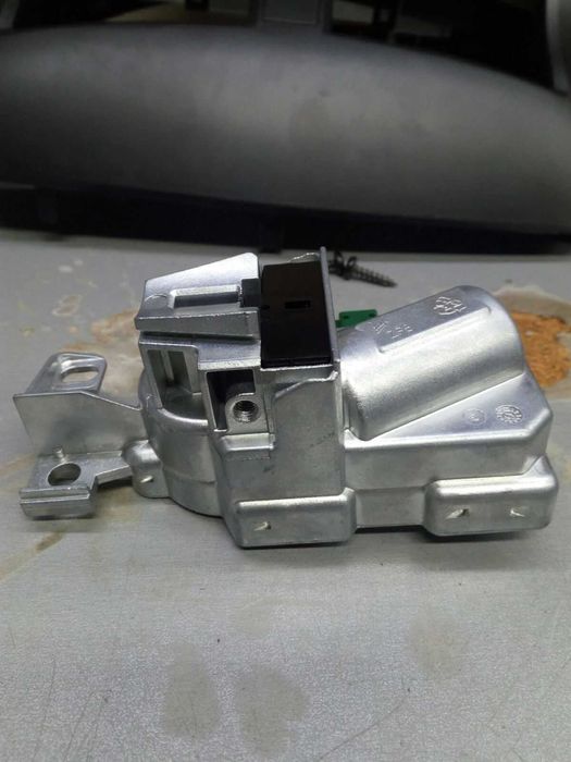 Заключване на кормилната колона за автомобили Volvo