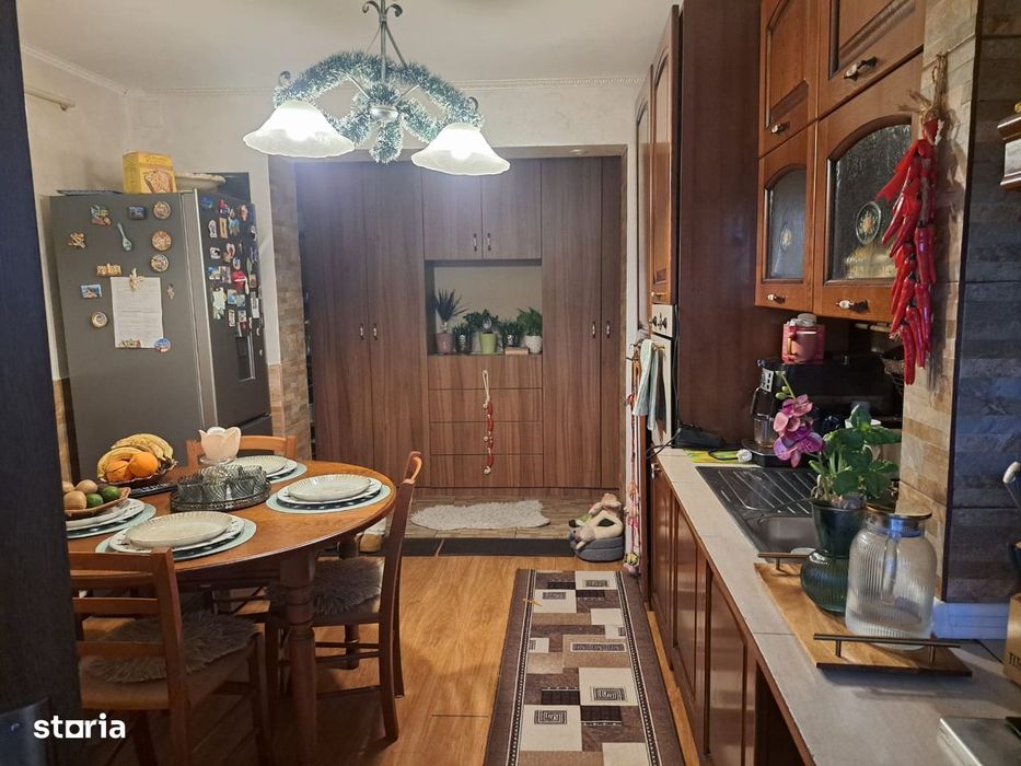 Apartament 3camere Craiovita,75 mp,3/10 cu lift