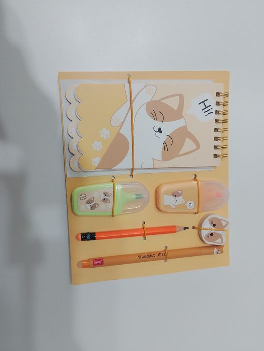 Set papetarie cu pisicuțe