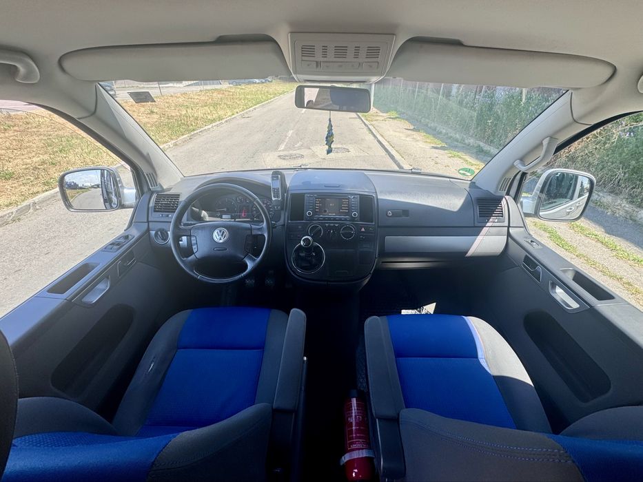 Vw T5 multivan cu 7 locuri, clima, 2 usi culisante, se face pat