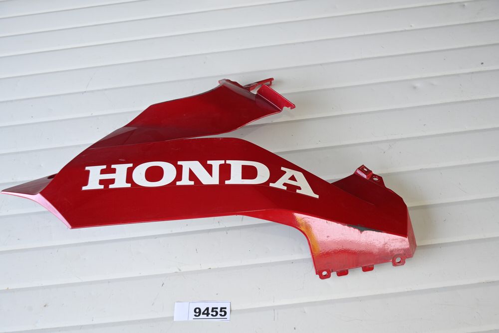 Honda CBR 650 R 21 - 22 Carena inferioara lateral stanga