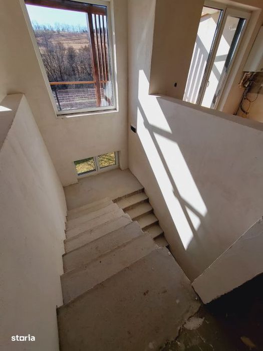 Casa tip Duplex, 130 mp, teren 450 mp, panorama sud, loc. Stolna