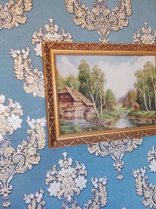 Срочно  продам старый гарнитура