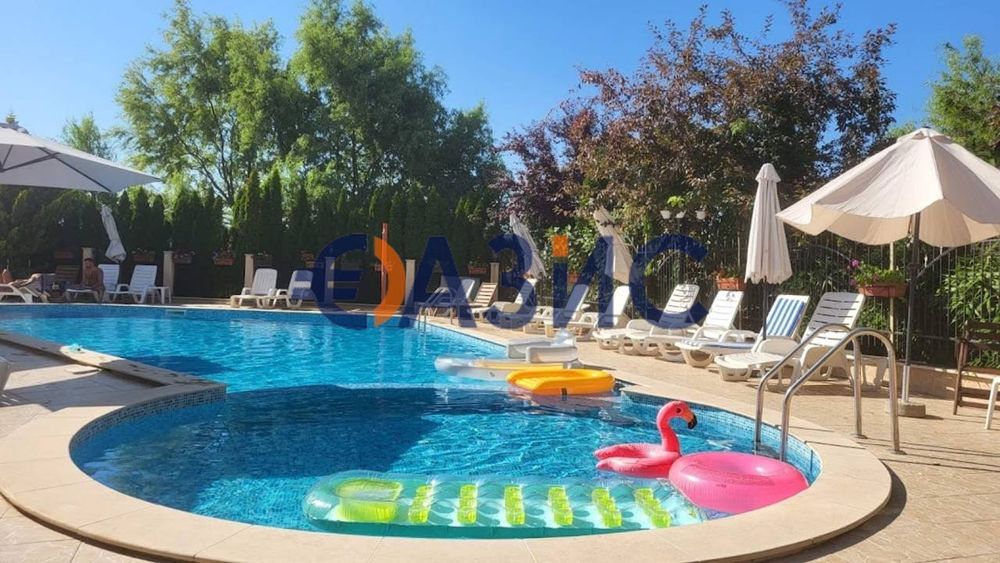 Продава се Двустаен апартамент в к.к. Слънчев бряг - 61 кв.м за 602 €/кв.м - Снимка #1