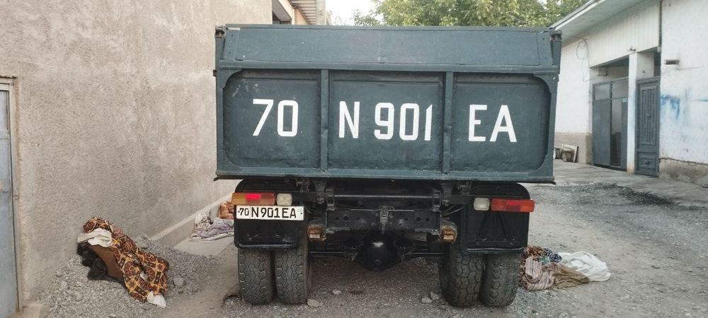 Zil samosval sotiladi yili 1991