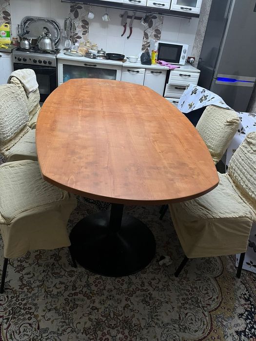 Конферент-стол Италия