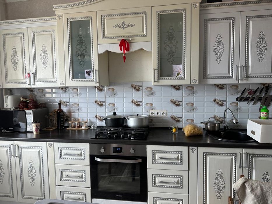 Продам кухонный гарнитур б/у