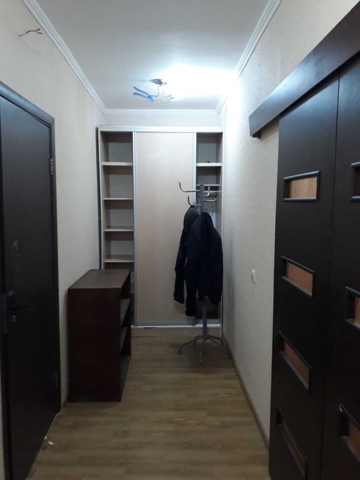 Сдам 2х комнатную квартиру-студия.