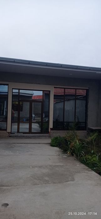 Ховли сотилади срочно