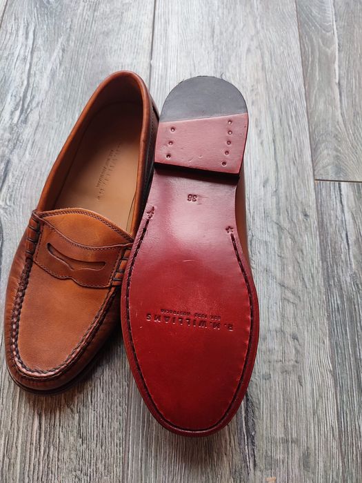 Pantofi de tip Mocasini din piele cusuți manual