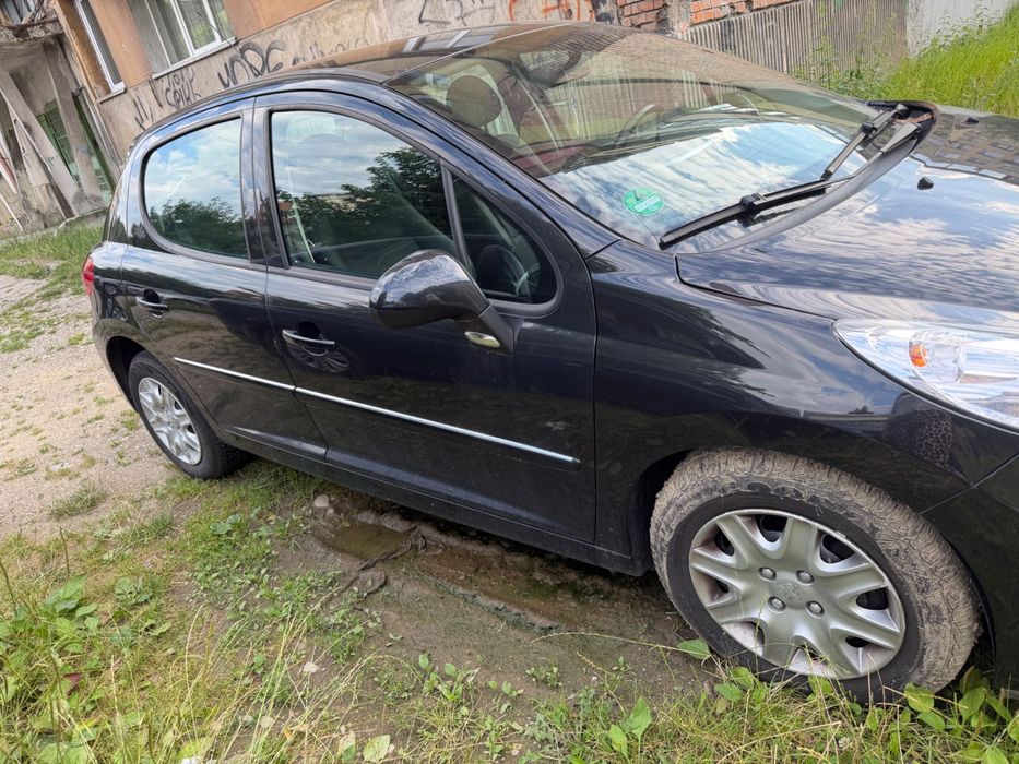 Vând Peugeot 207