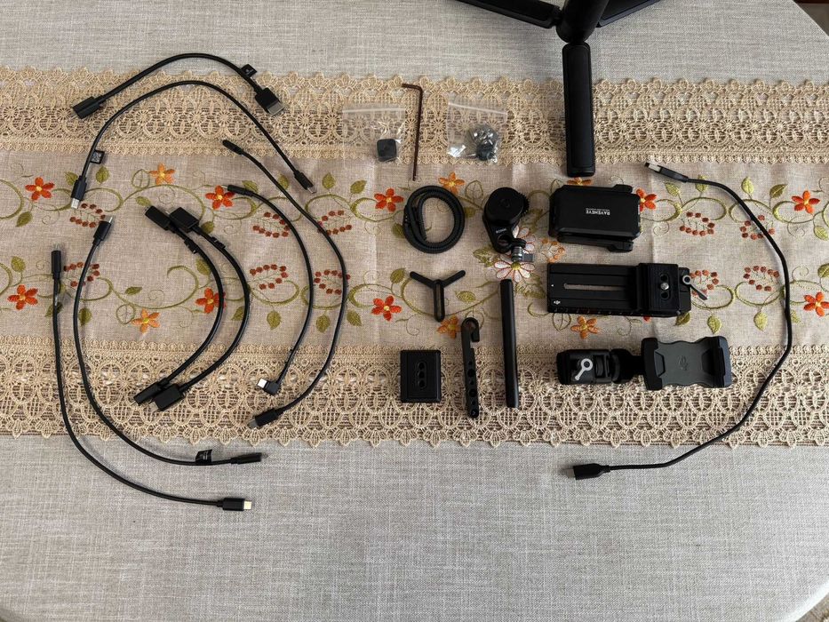 DJI RSC 2  PRO Combo Stabilizator Gimbal - Ronin + Tija de  extensie din fibra de carbon (extra)